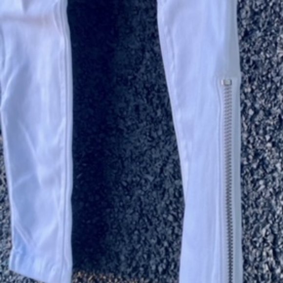 Forever 21 Skinny White Pants With Zipper Detail - Picture 2 of 6